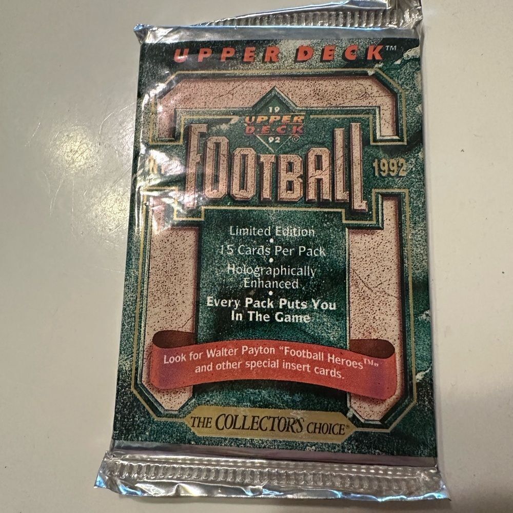 1992 UPPER DECK National Football League (NFL). 15cards per pack